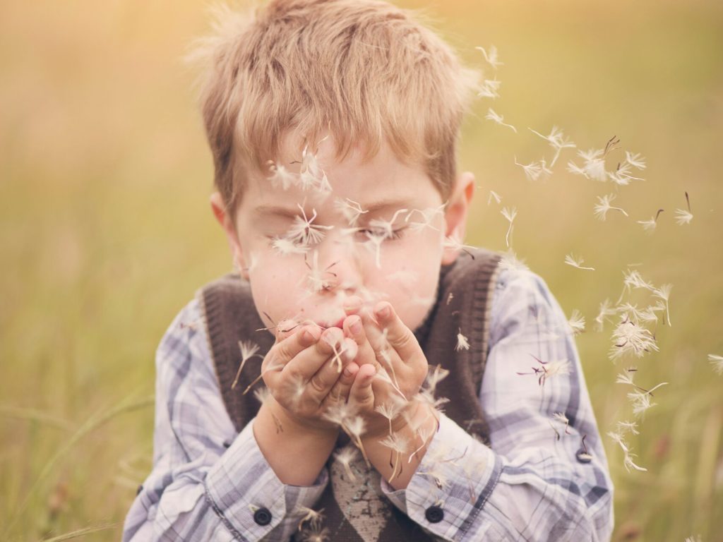 enfant qui souffle